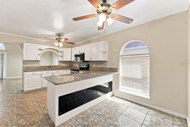 2411 PARSONS POND CIRCLE, Kissimmee, FL 34743