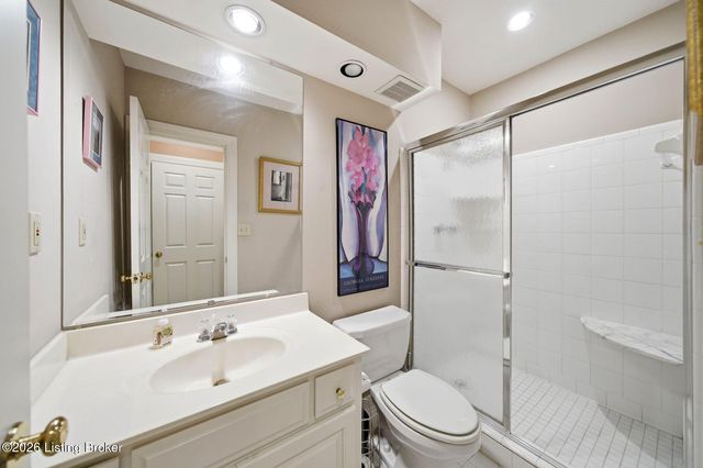 303 Mockingbird Gardens Dr, Louisville, KY 40207