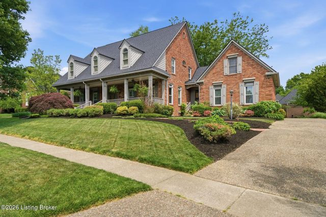 303 Mockingbird Gardens Dr, Louisville, KY 40207
