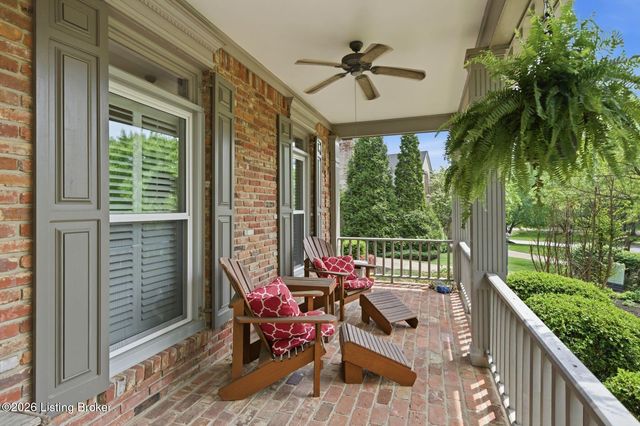 303 Mockingbird Gardens Dr, Louisville, KY 40207