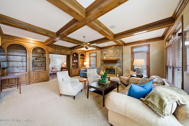 303 Mockingbird Gardens Dr, Louisville, KY 40207