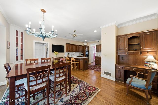 303 Mockingbird Gardens Dr, Louisville, KY 40207