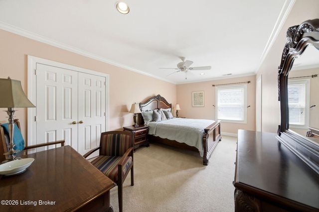 303 Mockingbird Gardens Dr, Louisville, KY 40207