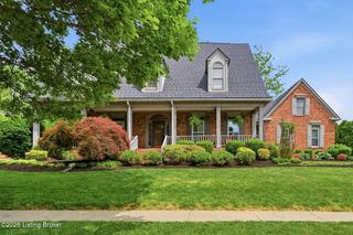 303 Mockingbird Gardens Dr, Louisville, KY 40207