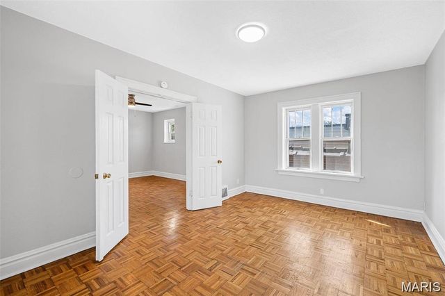 4421 Minnesota Avenue, St Louis, MO 63111