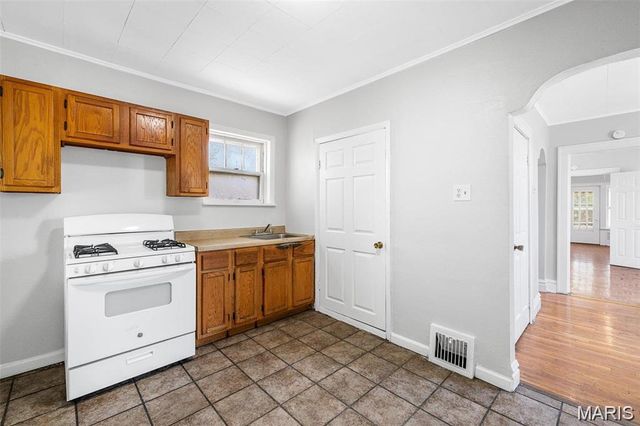 4421 Minnesota Avenue, St Louis, MO 63111