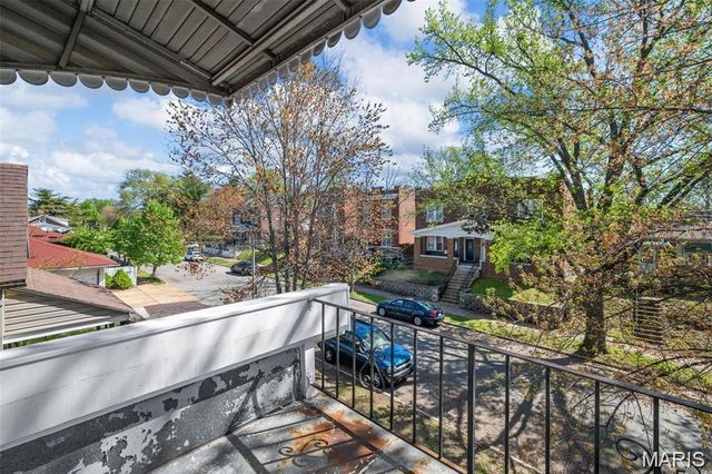 4421 Minnesota Avenue, St Louis, MO 63111