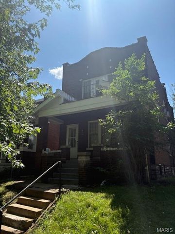 4421 Minnesota Avenue, St Louis, MO 63111