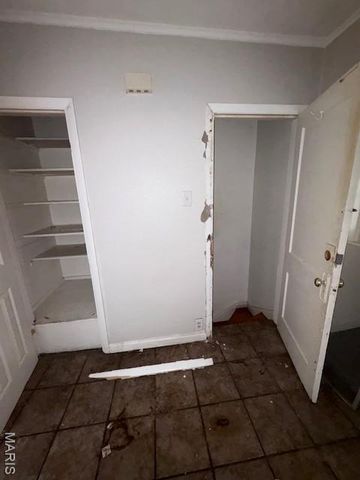 4421 Minnesota Avenue, St Louis, MO 63111