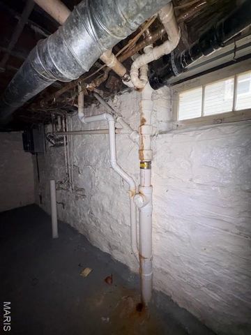 4421 Minnesota Avenue, St Louis, MO 63111