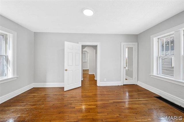 4421 Minnesota Avenue, St Louis, MO 63111