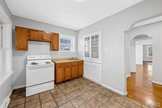 4421 Minnesota Avenue, St Louis, MO 63111