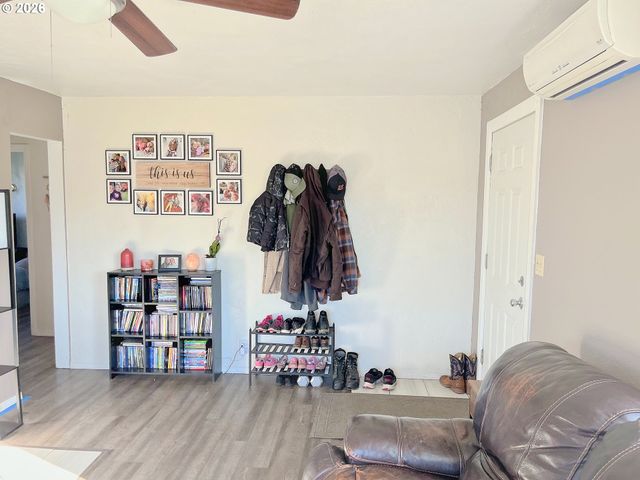 124 Ne WEST Ave, Roseburg, OR 97470