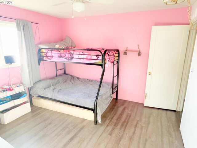 124 Ne WEST Ave, Roseburg, OR 97470