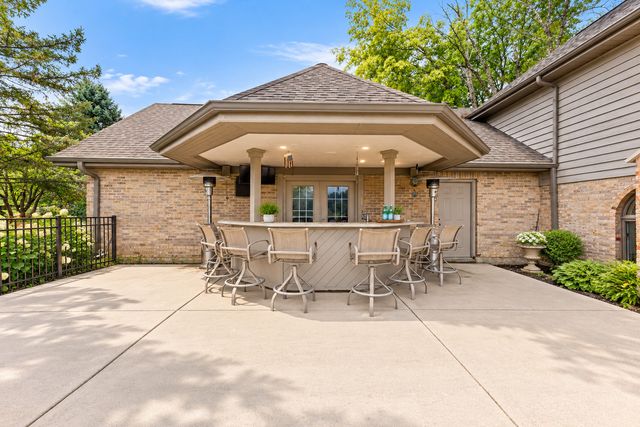 40W920 Bridle Creek Drive, St. Charles, IL 60175