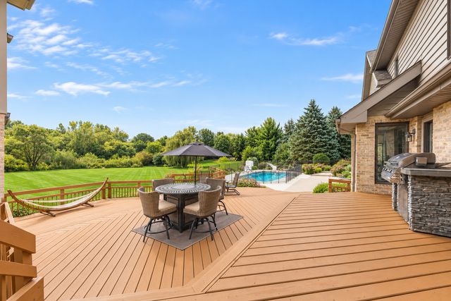 40W920 Bridle Creek Drive, St. Charles, IL 60175