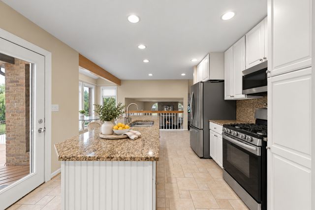 40W920 Bridle Creek Drive, St. Charles, IL 60175