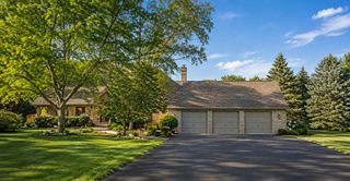 40W920 Bridle Creek Drive, St. Charles, IL 60175