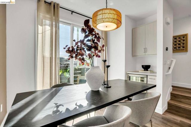 2229 2229 Myrtle ST, Oakland, CA 94607