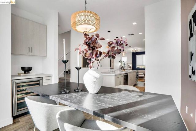 2229 2229 Myrtle ST, Oakland, CA 94607