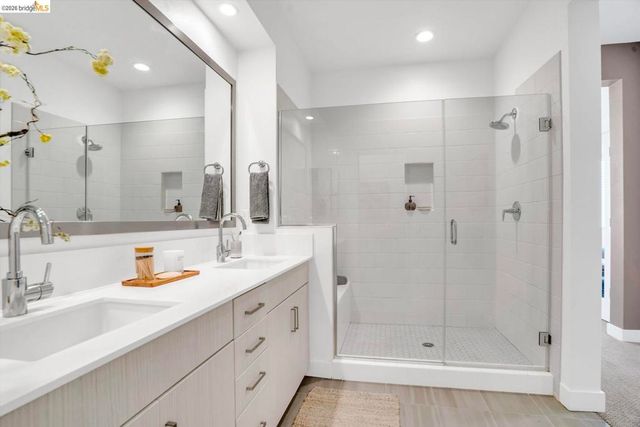 2229 2229 Myrtle ST, Oakland, CA 94607