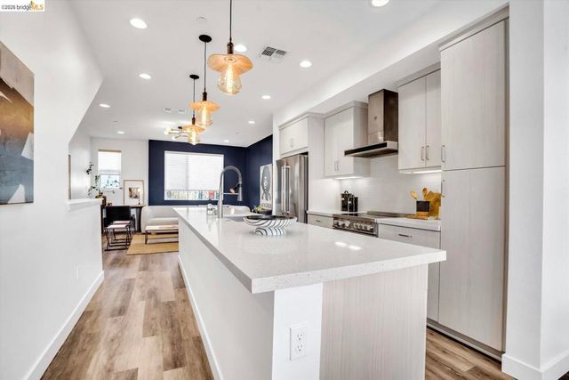 2229 2229 Myrtle ST, Oakland, CA 94607