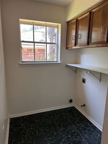 4715 Ridgeline Drive, Arlington, TX 76017