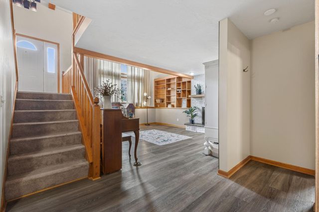 6646 Cardinal Circle N, Maple Grove, MN 55369