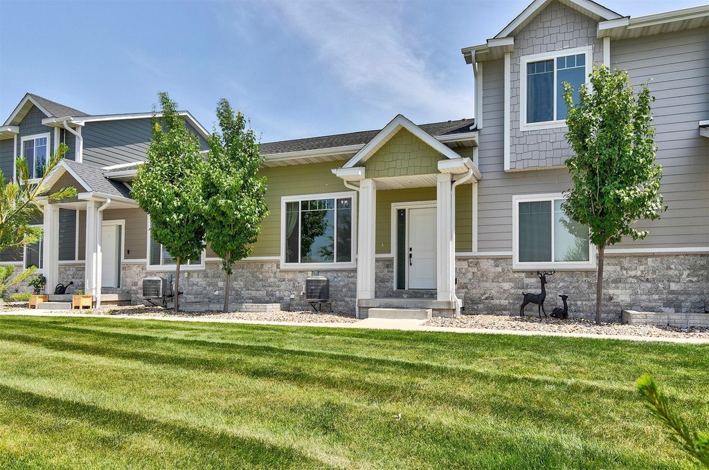 481 10th Street, Waukee, IA 50263