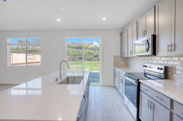 4112 Markovich Ct, Richmond, CA 94806