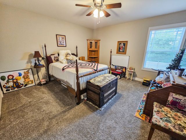 122 Blue Grass Dr, Shelbyville, TN 37160