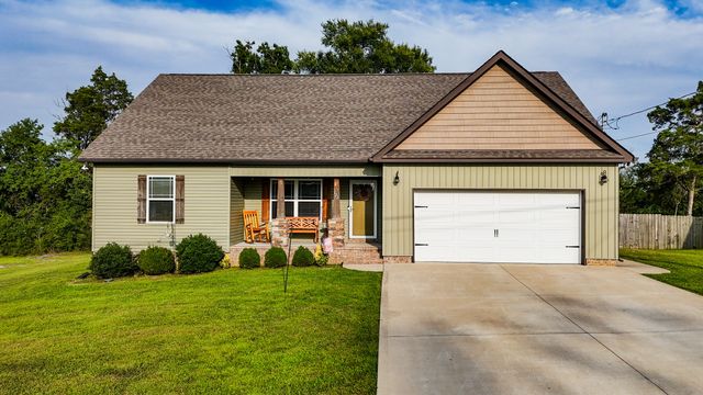 122 Blue Grass Dr, Shelbyville, TN 37160