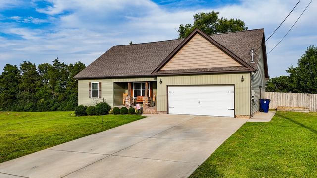 122 Blue Grass Dr, Shelbyville, TN 37160