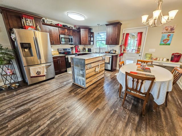 122 Blue Grass Dr, Shelbyville, TN 37160