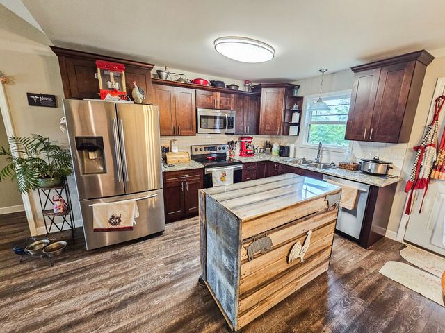 122 Blue Grass Dr, Shelbyville, TN 37160
