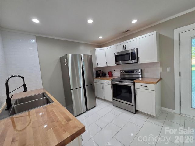 5802 Autumn Trace Lane, Indian Trail, NC 28079