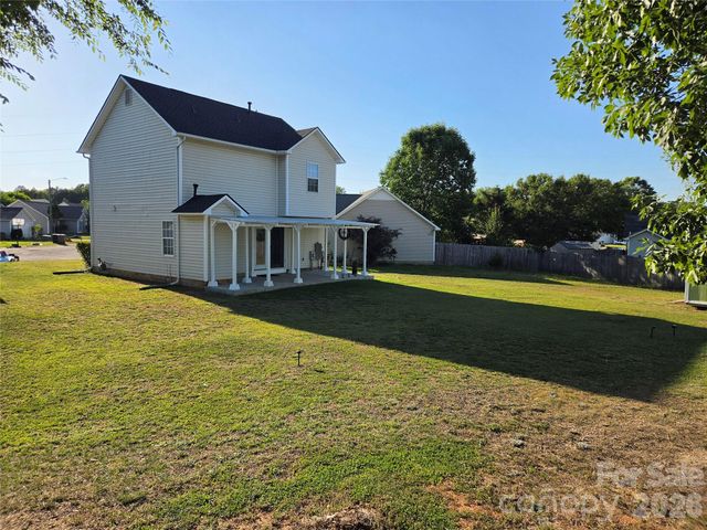 5802 Autumn Trace Lane, Indian Trail, NC 28079