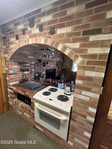 2940 Plank Road, Moriah, NY 12956