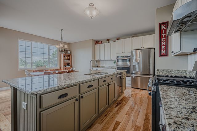 6508 Waterford Drive, Mchenry, IL 60050