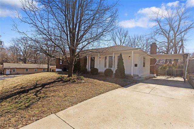 9807 Jewell Court, Independence, MO 64052