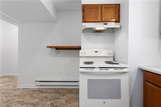 9807 Jewell Court, Independence, MO 64052