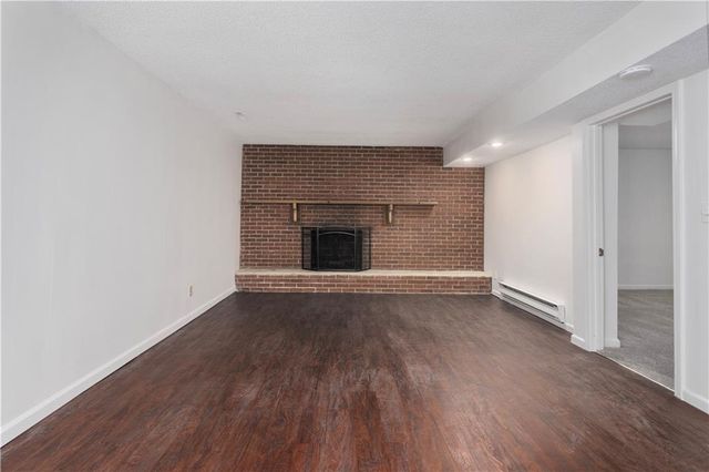 9807 Jewell Court, Independence, MO 64052