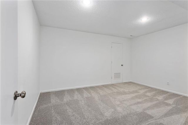 9807 Jewell Court, Independence, MO 64052