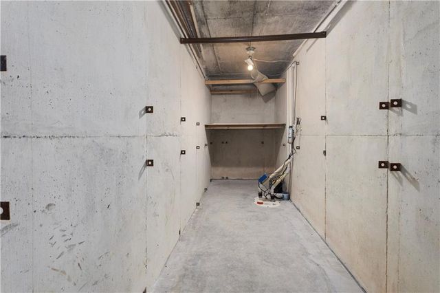 9807 Jewell Court, Independence, MO 64052