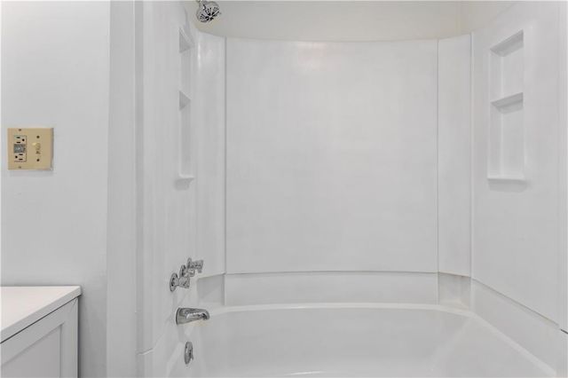 9807 Jewell Court, Independence, MO 64052