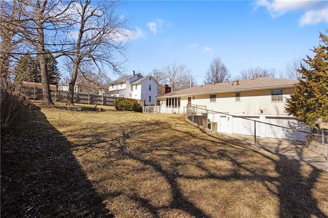 9807 Jewell Court, Independence, MO 64052