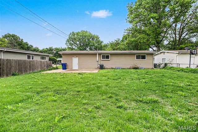 1265 Mallard Lane, Florissant, MO 63031