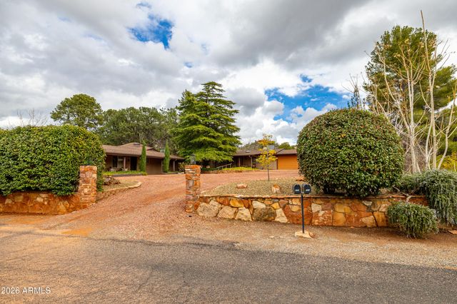 385 ROCKRIDGE Drive, Sedona, AZ 86336