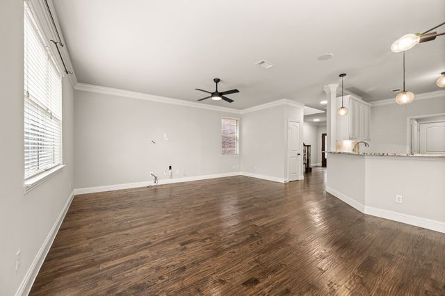 250 Churchill Loop, Grapevine, TX 76051