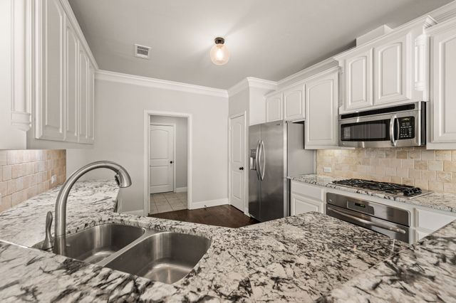 250 Churchill Loop, Grapevine, TX 76051